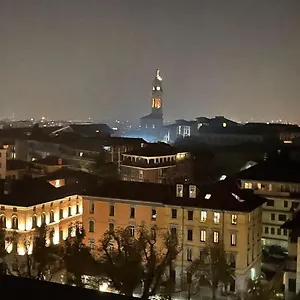 https://bb-piazza-mercato.it-lombardy.com
